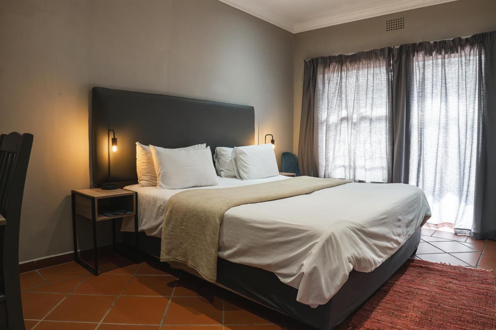 The Wild Peach - Menlyn Hotel Pretoria Exterior photo