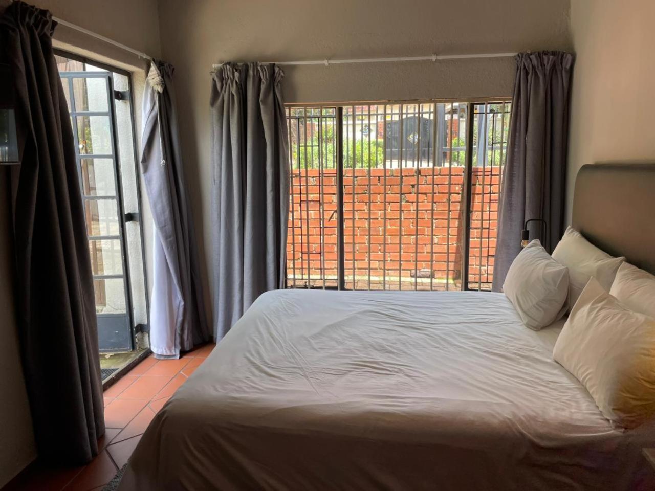 The Wild Peach - Menlyn Hotel Pretoria Exterior photo